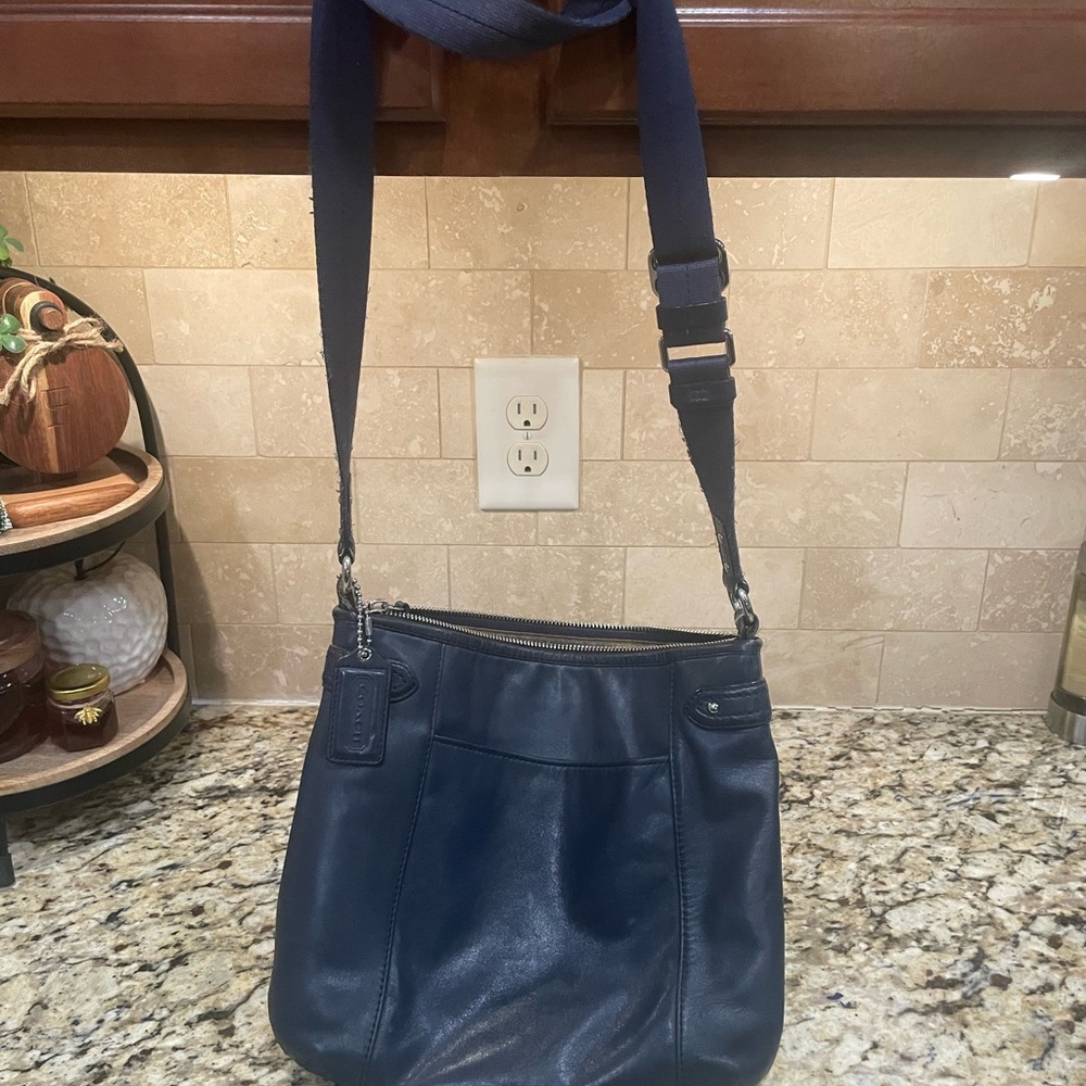 Coach Navy Blue Shoulder Bag - Picture 7 of 8